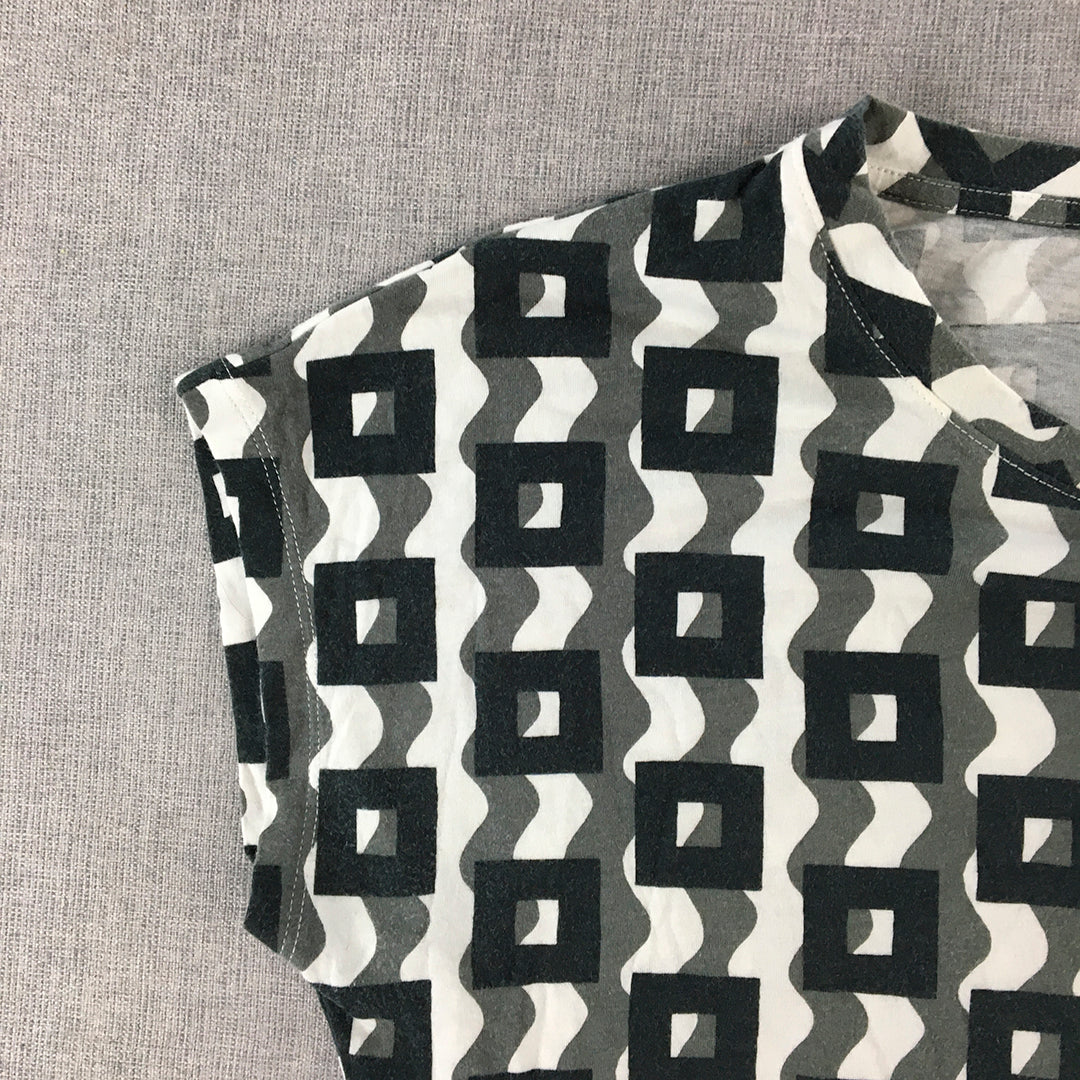 Uniqlo UT x Sou Sou Kyoto Womens Top Size S White Black Geometric Shirt