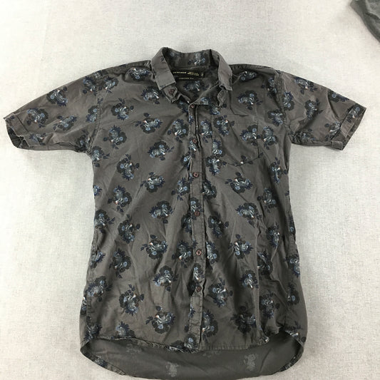 Zara Man Shirt Size L Grey Floral Button-Up Pocket Short Sleeve Button-Up