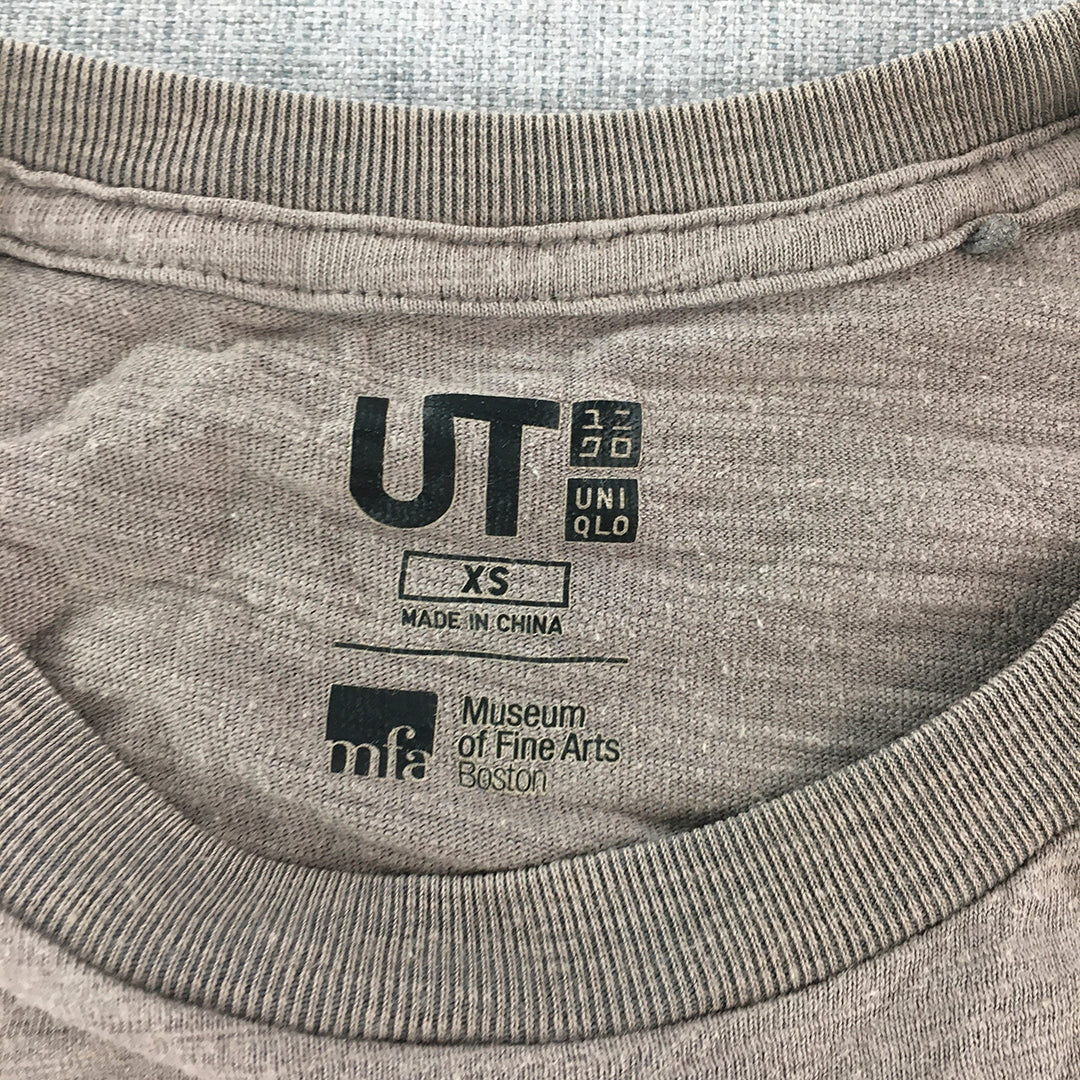 Uniqlo UT Boston Museum Of Fine Arts T-Shirt Adult Size XS Brown Pocket