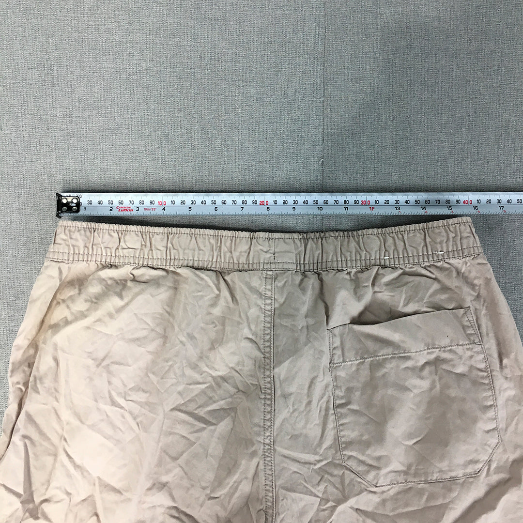 Uniqlo Mens Shorts Size L Grey Pockets Elastic Waist Casual Walking