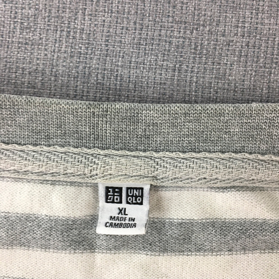 Uniqlo Mens T-Shirt Size XL Grey White Striped Short Sleeve Crew Neck Pocket