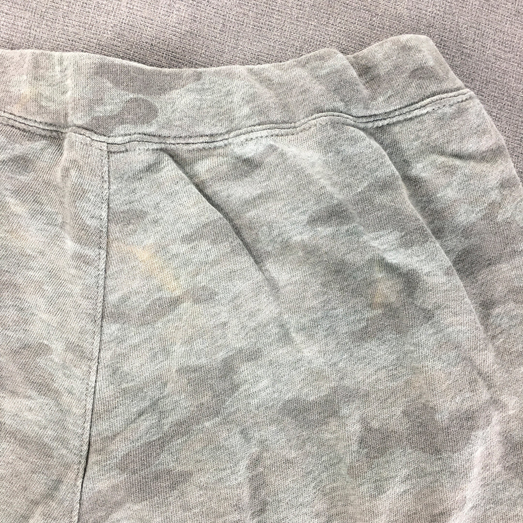 Uniqlo Kids Boys Shorts Size 13 Grey Camo Pockets