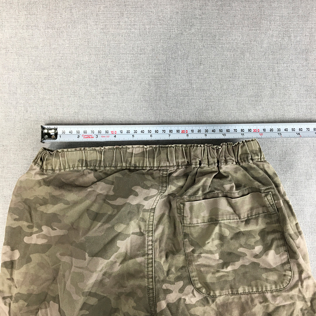 Uniqlo Kids Boys Shorts Youth Size XL Brown Camoflauge Elastic Waist Pockets