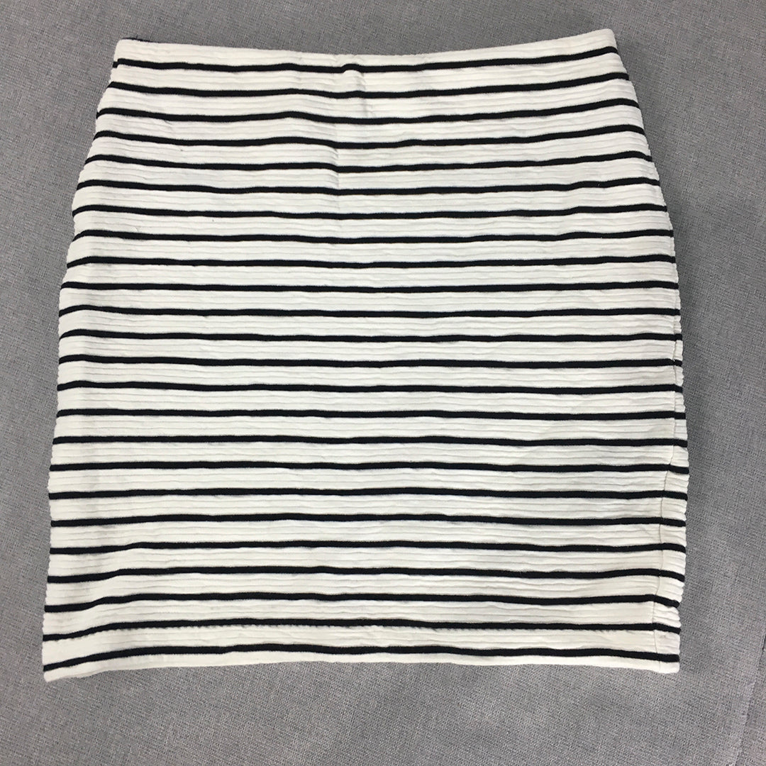 Forever New Womens Mini Skirt Size 8 White Striped Straight Knit