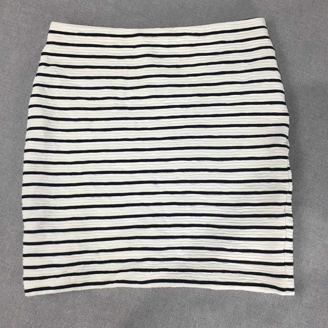 Forever New Womens Mini Skirt Size 8 White Striped Straight Knit