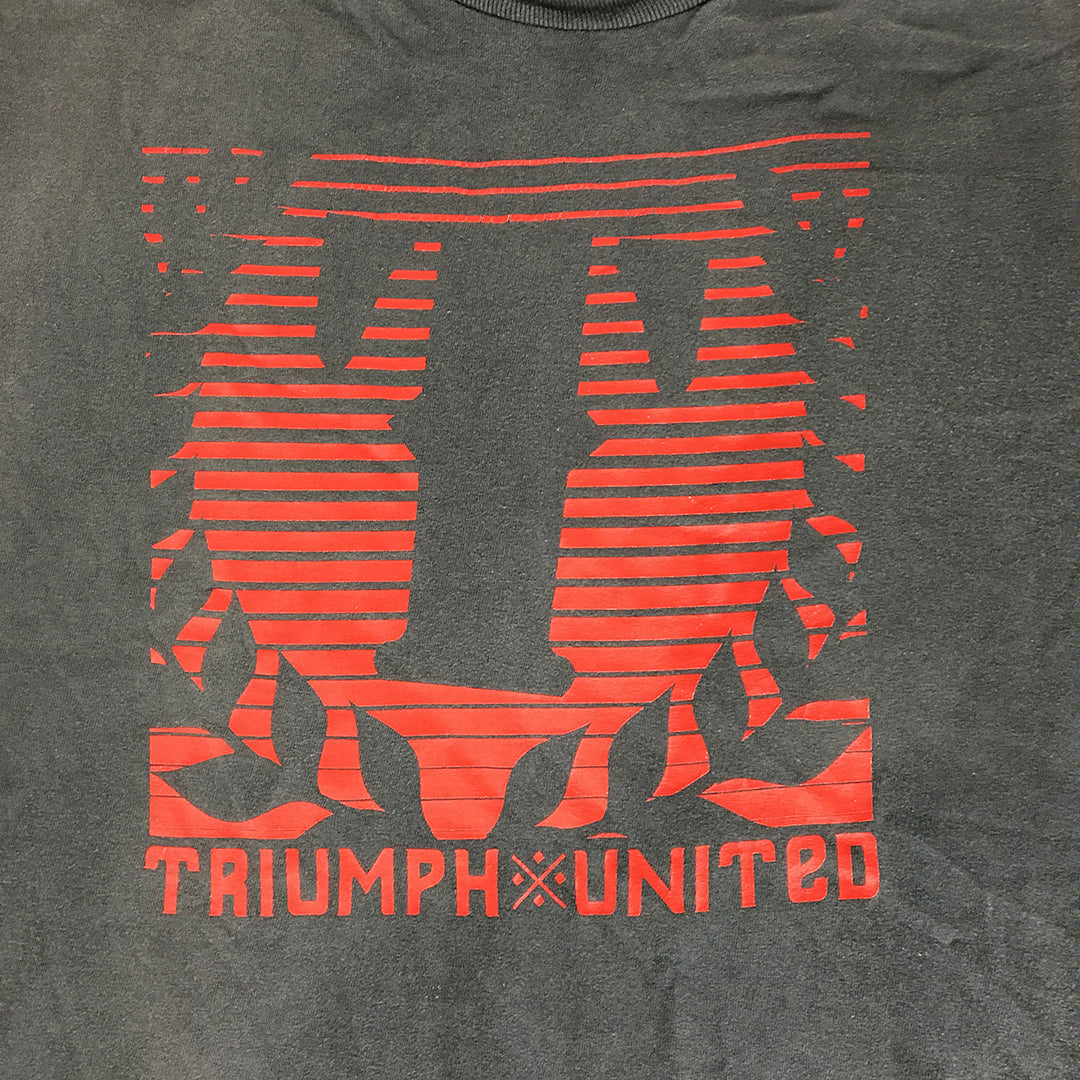 Triumph United Mens T-Shirt Size XL Grey Boxing MMA Fighting Short Sleeve Logo