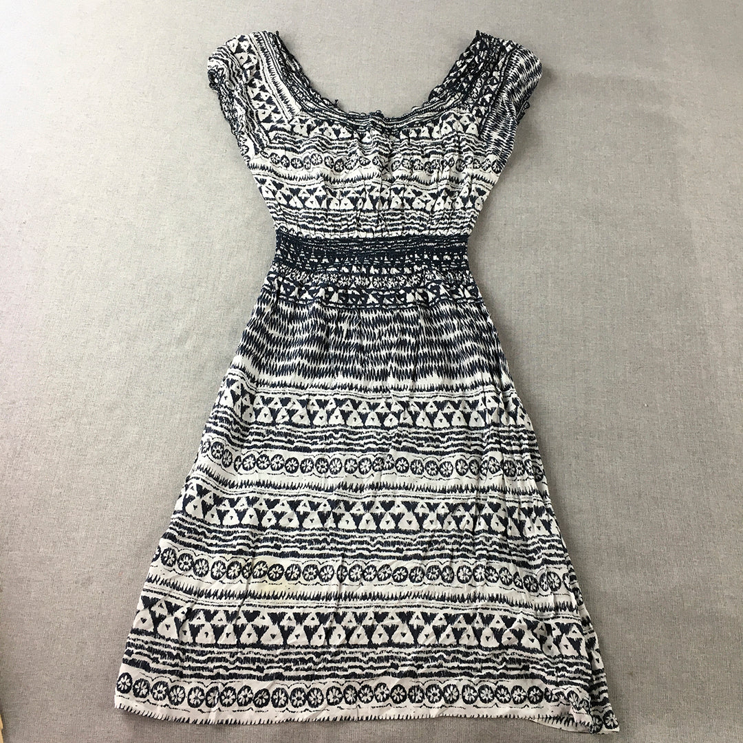 Moment Womens Dress Size 8 Fit & Flare White Blue Floral Striped V-Neck Mini