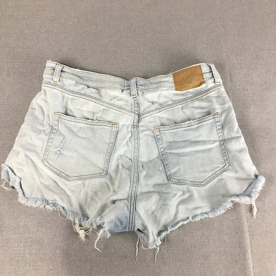 H&M Womens Denim Shorts Size 12 Light Wash Blue Ripped Raw Hem Pockets