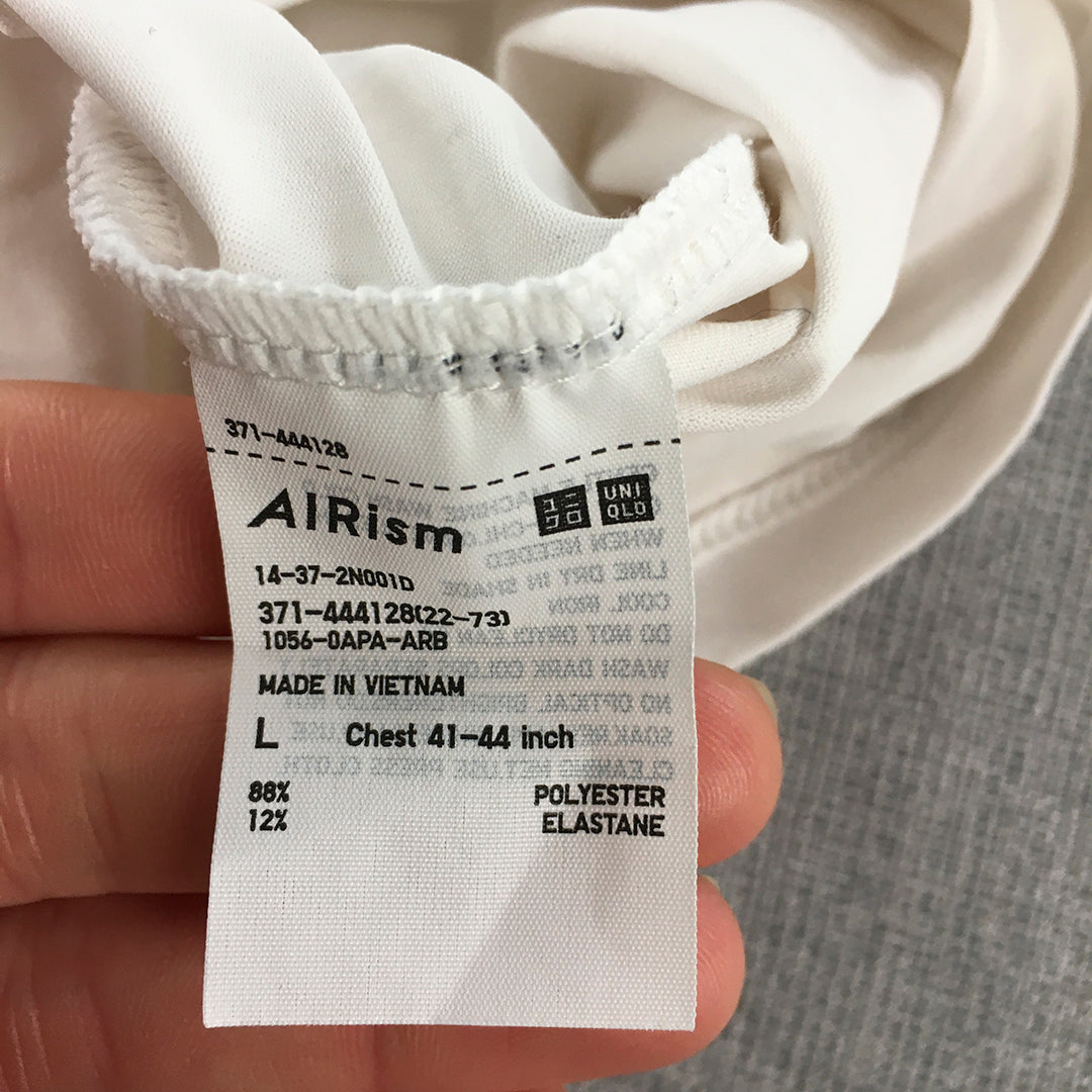 Uniqlo AIRism Mens T-Shirt Size L V-Neck Short Sleeve Tee White