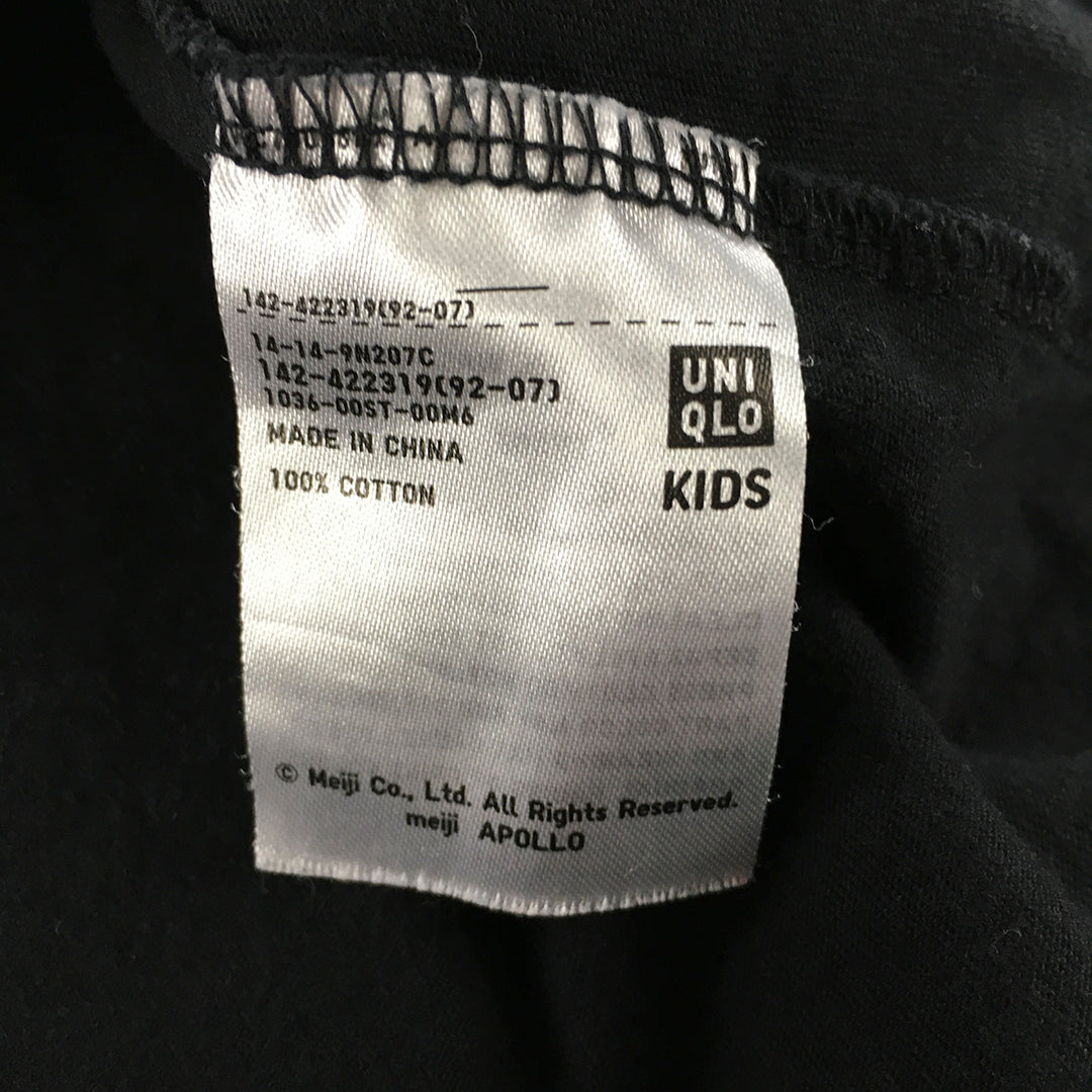 Uniqlo UT Kids Girls Top Size 5 - 6 Years black Strawberries Short Sleeve