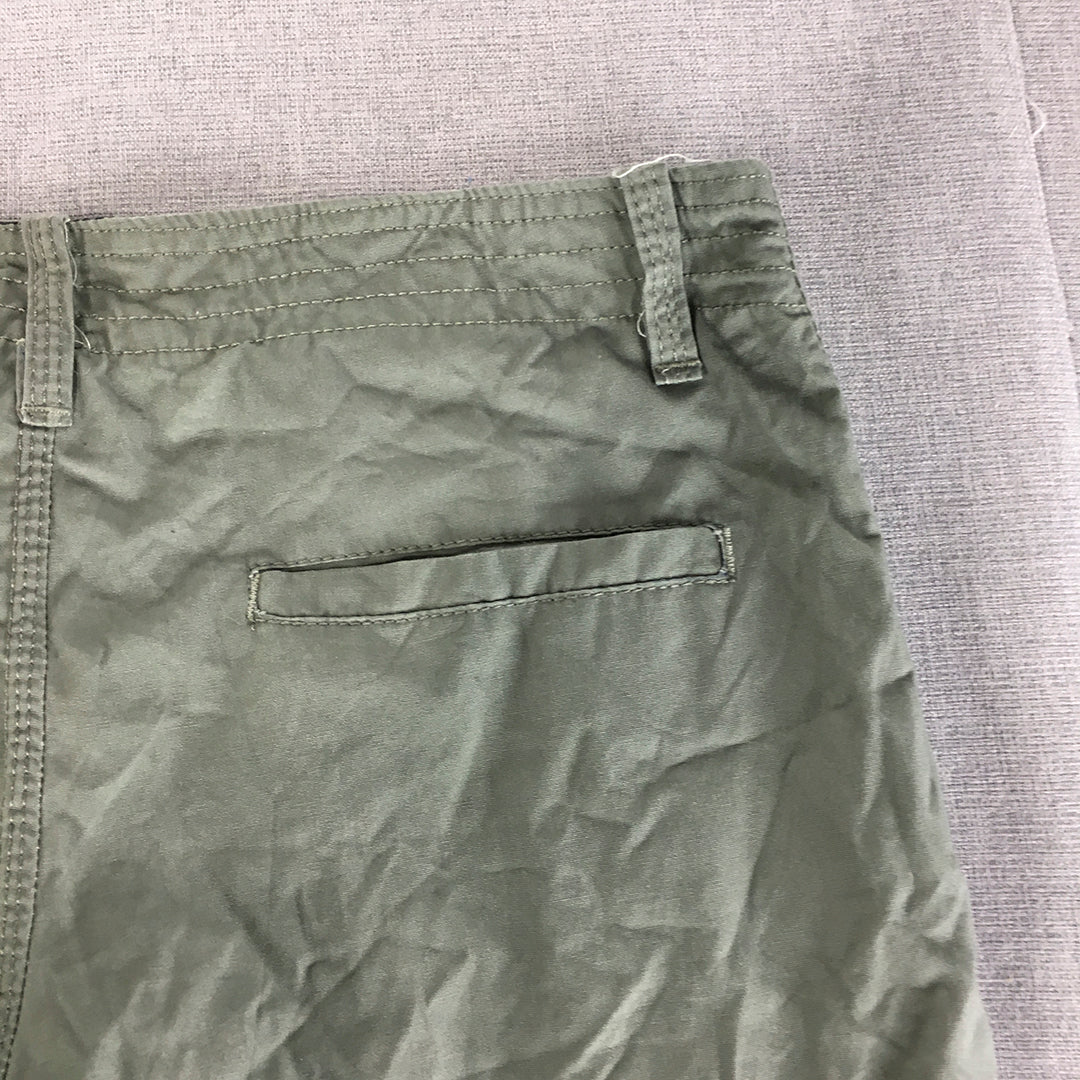 Lee Cooper Womens Shorts Size 28 (W28) Khaki Green Pockets Logo