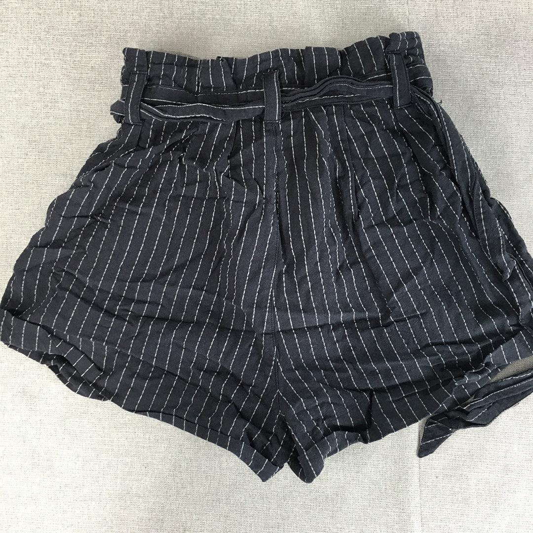 Nunui Womens Shorts Size 8 Navy Blue Striped Belted