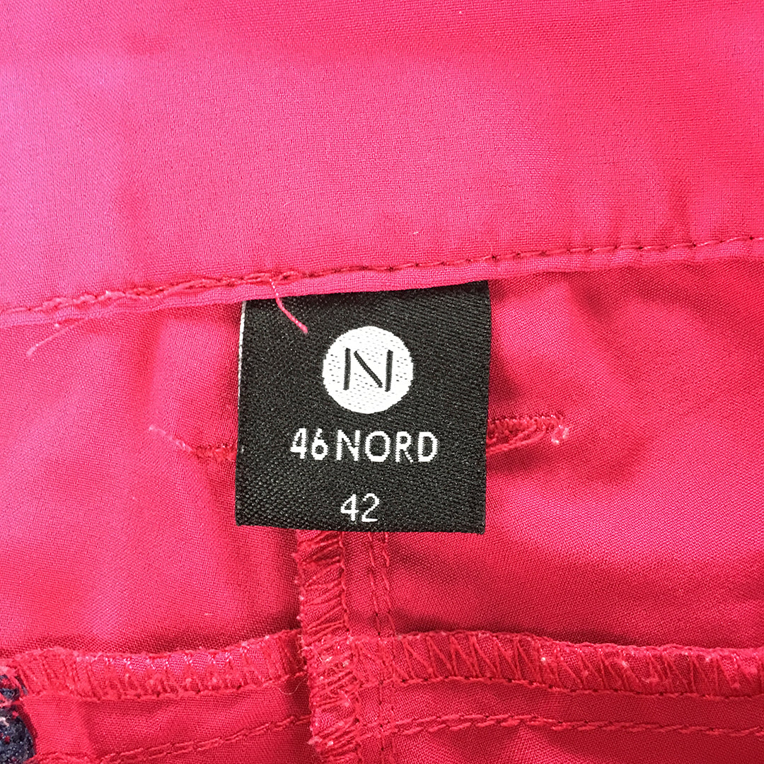 46 Nord Womens Knee Length Shorts Size 42 (W34) Hot Pink Zip Pockets Outdoor