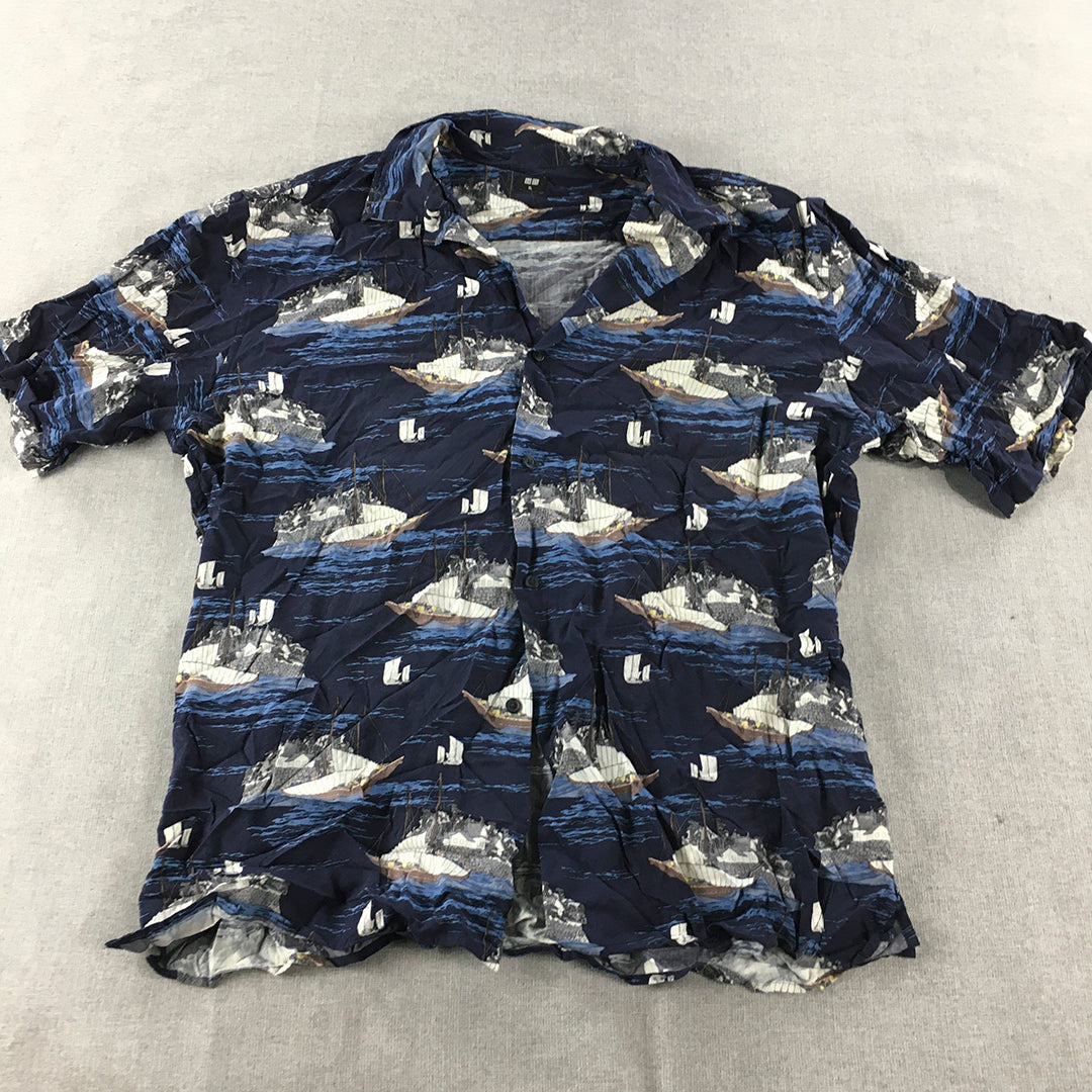 Uniqlo Mens Shirt Size XL Blue Sea Ship Boat Pattern Button-Up Short Sleeve