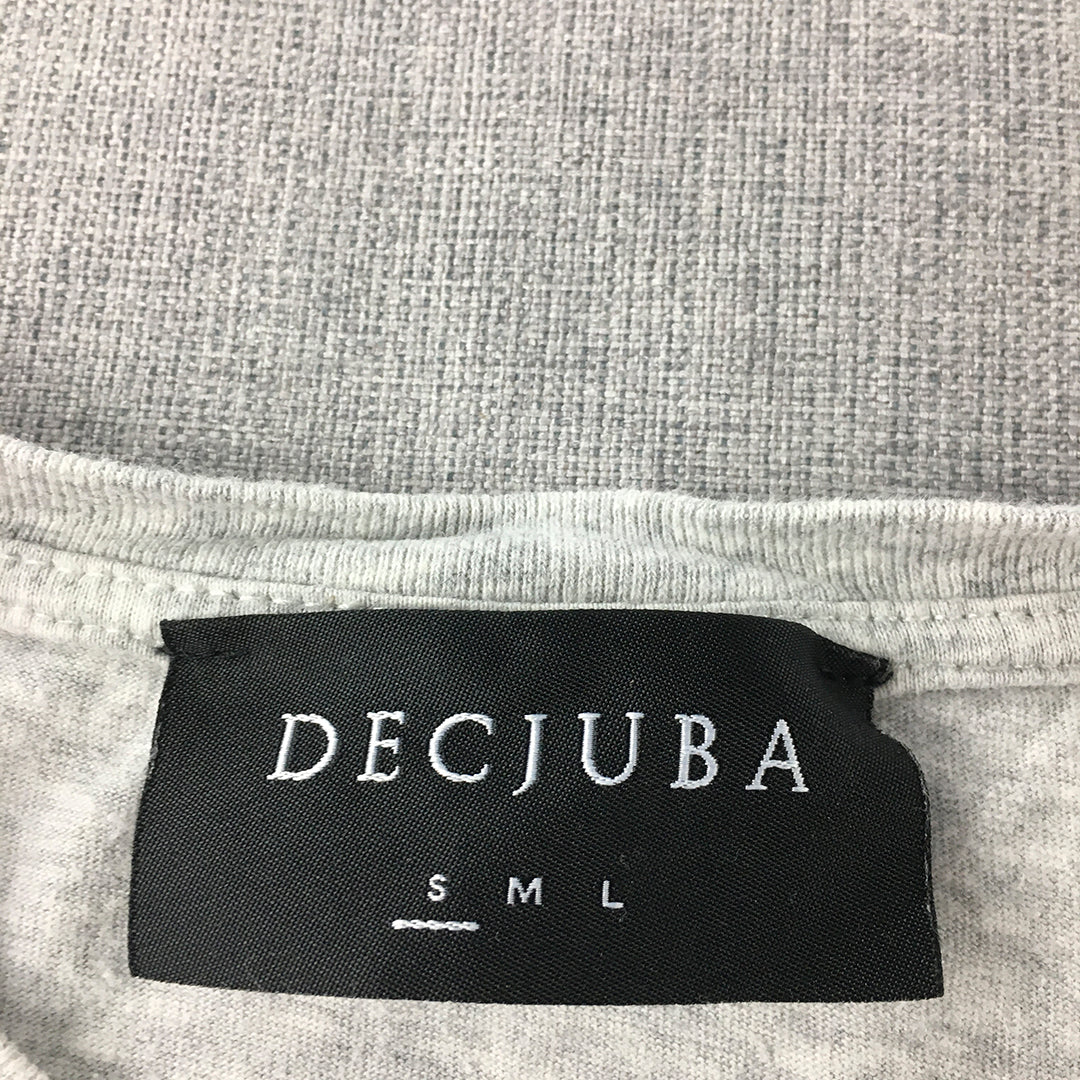 Decjuba Womens T-Shirt Size S Monterry California USA Grey Short Sleeve