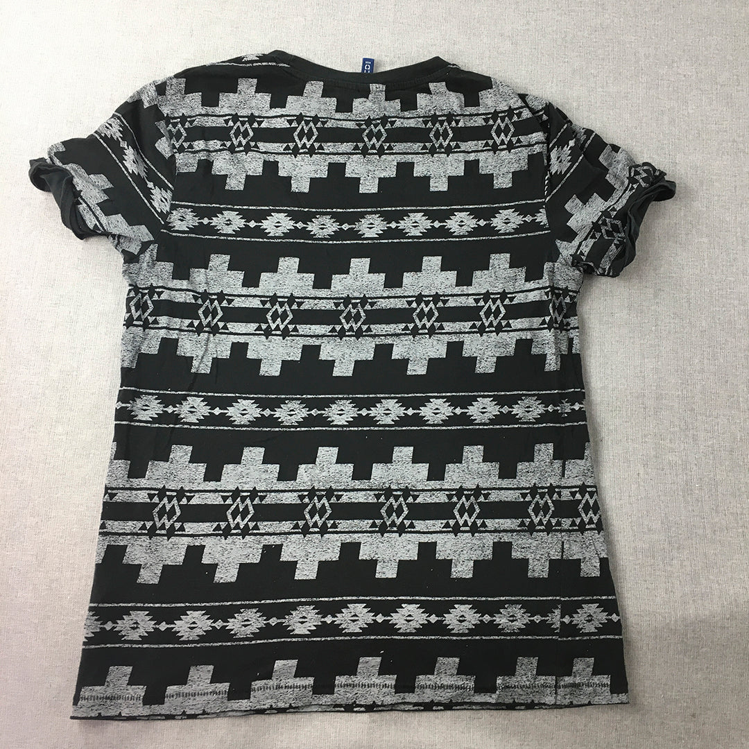 H&M Mens T-Shirt Size S Black Aztec Navajo Striped Short Sleeve Tee