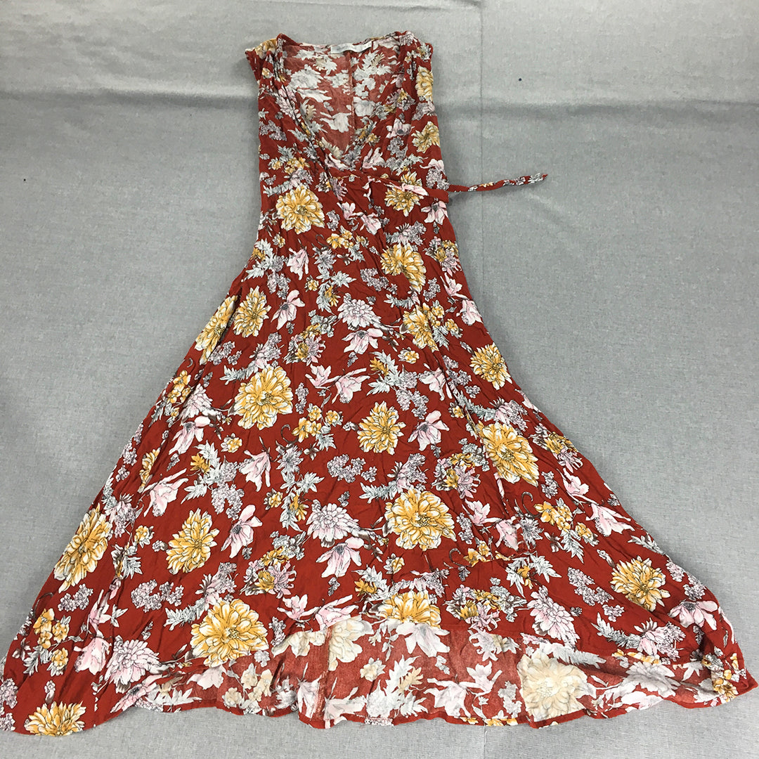 White Closet Womens Sundress Size 8 Red Floral A-Line Sleeveless Knee Length