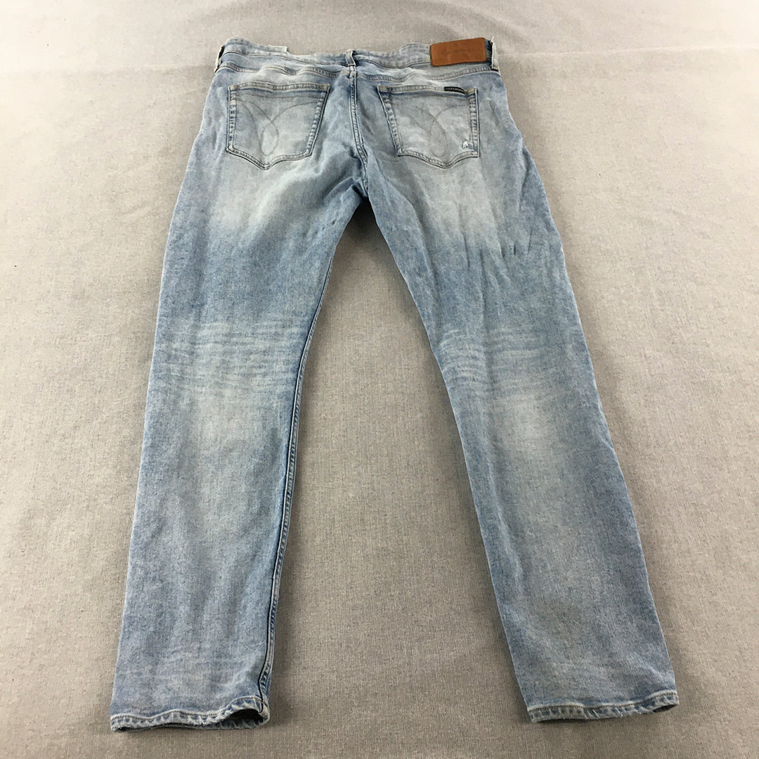 Calvin Klein Jeans Mens Size 36 x 32 Blue Light Wash Straight Denim