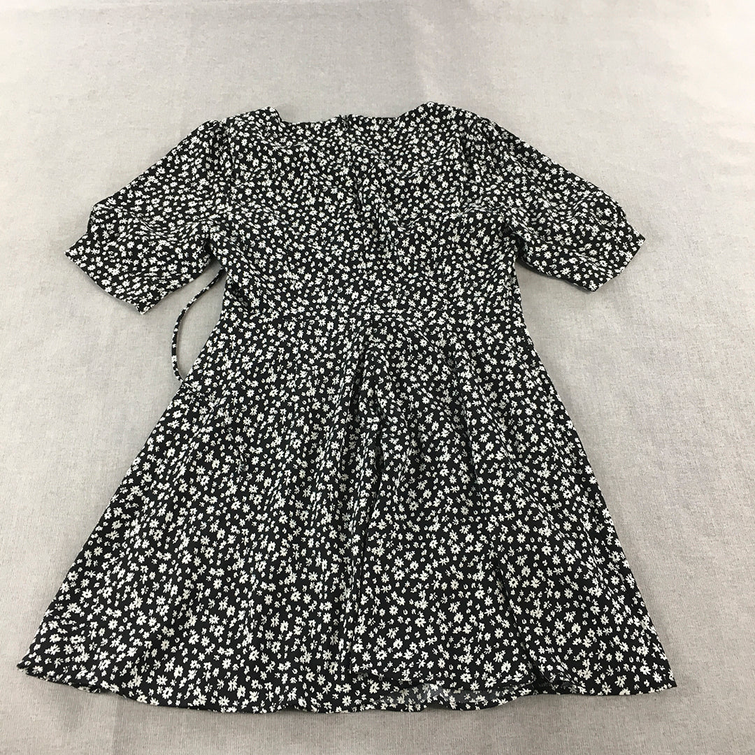 Calli Womens Mini Dress Size 12 Black White Floral A-Line Short Sleeve