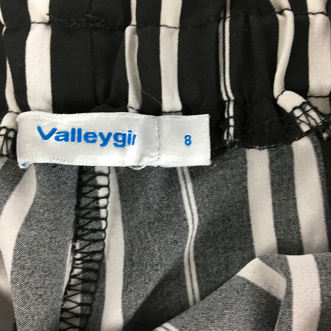 Valleygirl Womens Shorts Size 8 Black White Striped Elastic Waist Drawstring