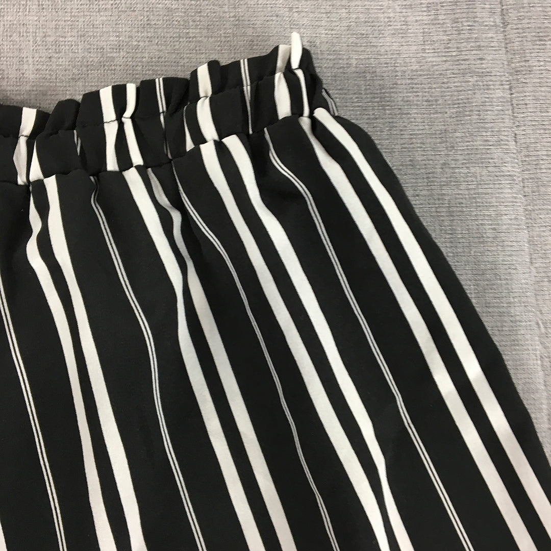 Valleygirl Womens Shorts Size 8 Black White Striped Elastic Waist Drawstring