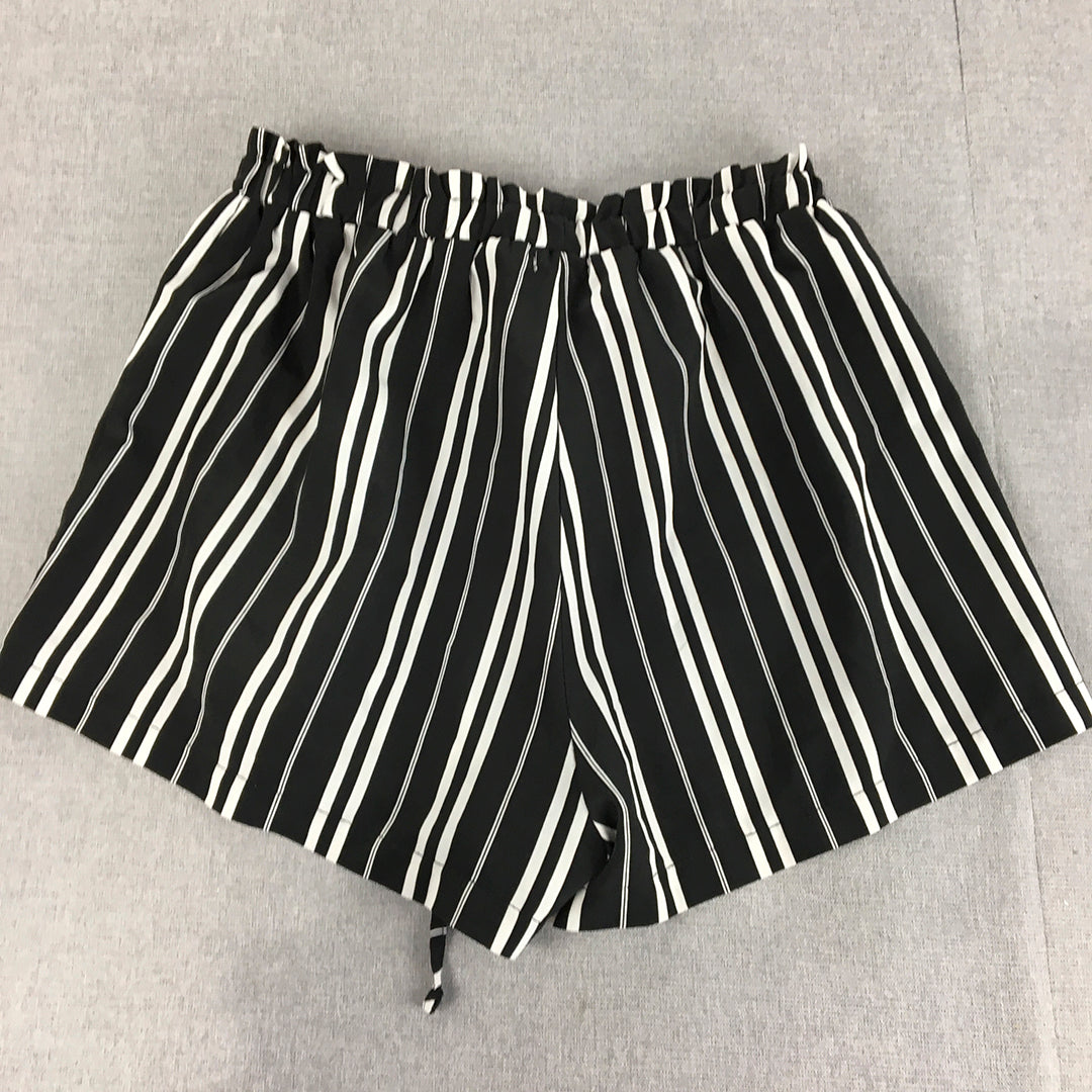 Valleygirl Womens Shorts Size 8 Black White Striped Elastic Waist Drawstring