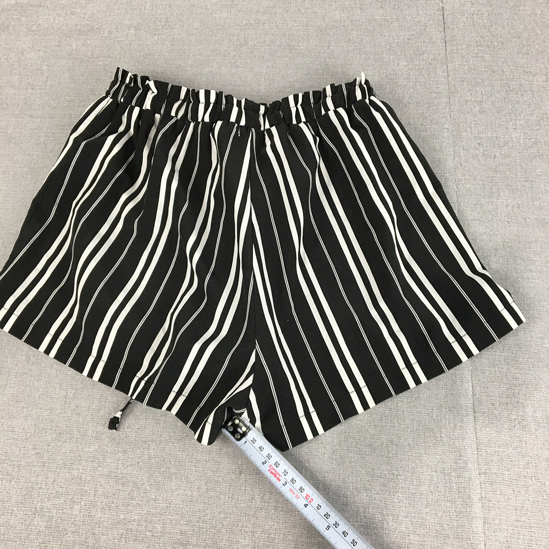 Valleygirl Womens Shorts Size 8 Black White Striped Elastic Waist Drawstring