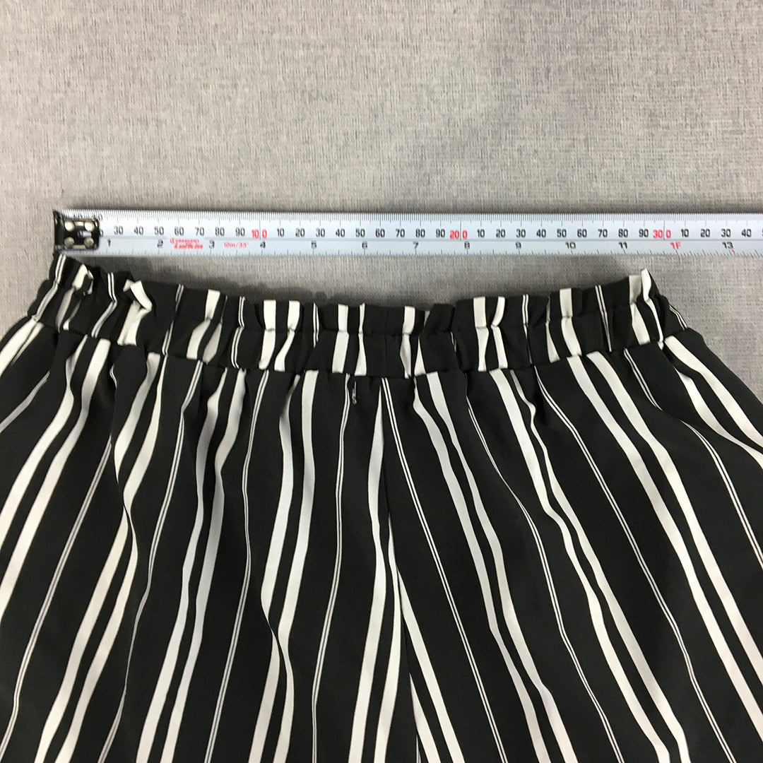 Valleygirl Womens Shorts Size 8 Black White Striped Elastic Waist Drawstring