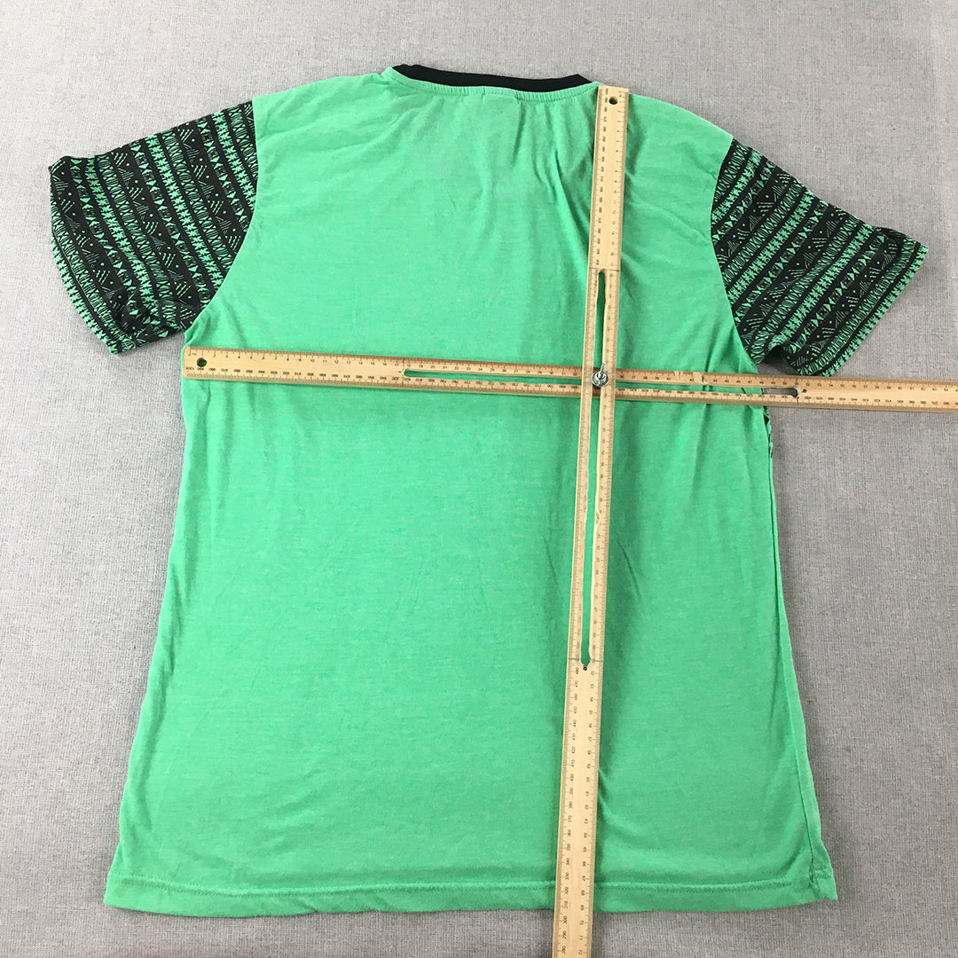 Fiji Tees Mens T-Shirt Size L Green Striped Short Sleeve Round Neck