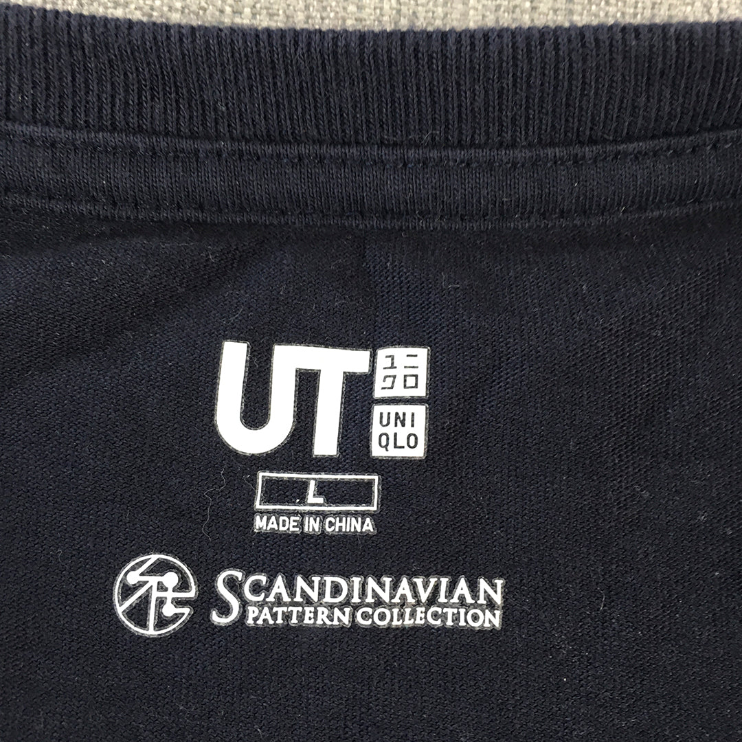 Uniqlo UT x Scandinavian Pattern Collection Womens T-Shirt Size L Blue Pocket