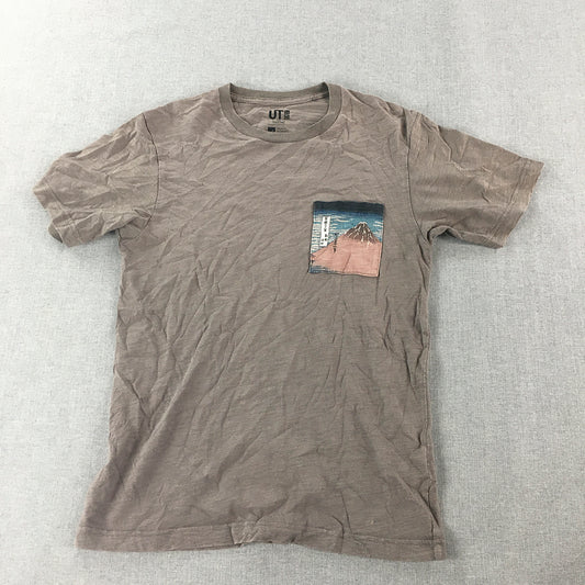 Uniqlo UT Boston Museum Of Fine Arts T-Shirt Adult Size XS Brown Pocket