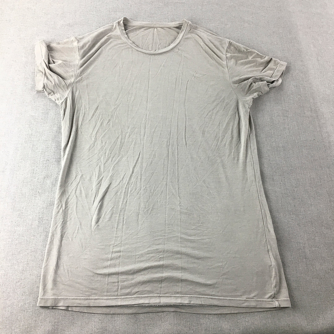 Uniqlo Heattech Mens T-Shirt Size S Grey Crew Neck Short Sleeve Tee