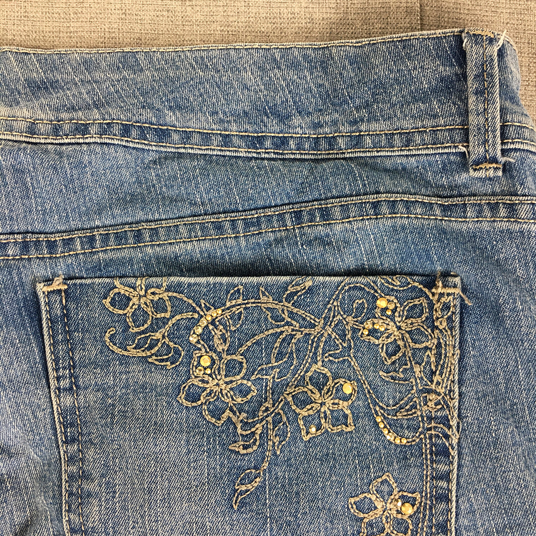 Gloria Vanderbilt Womens Denim Shorts Size 10 Blue Floral Lace Jorts