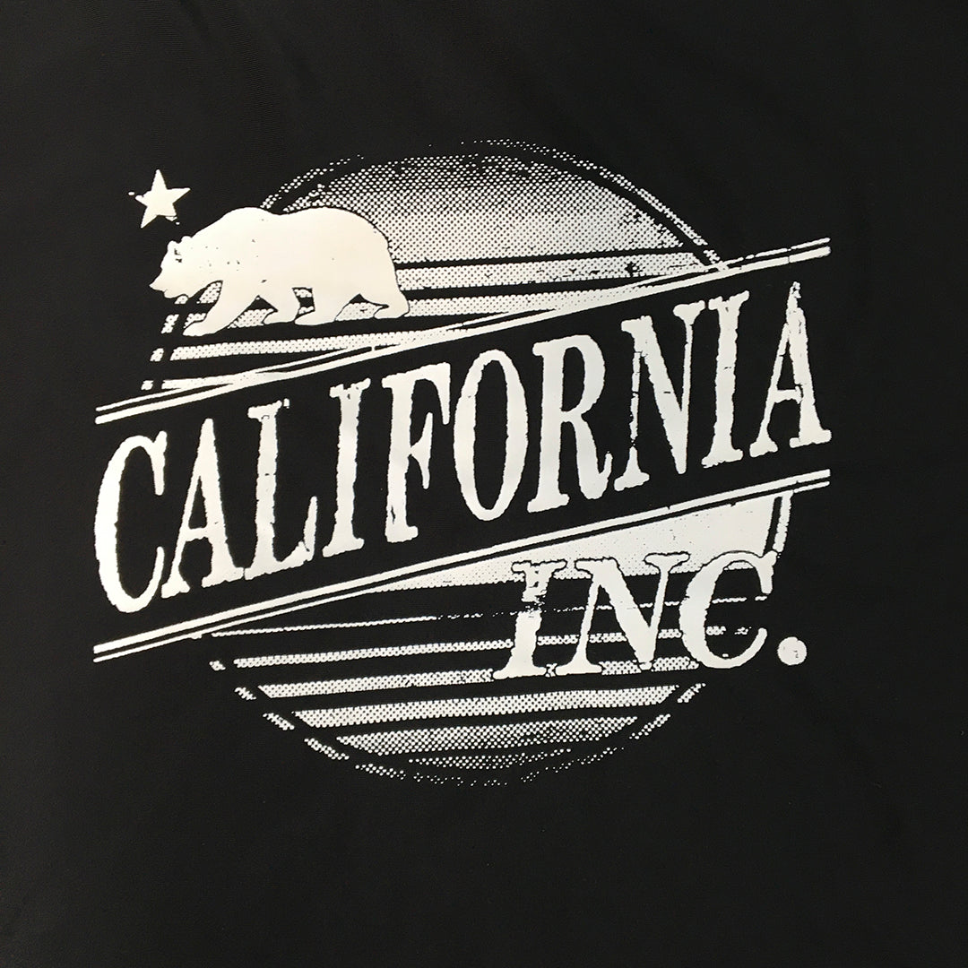 California Inc. Mens T-Shirt Size L Black USA Bear Logo Short Sleeve Tee