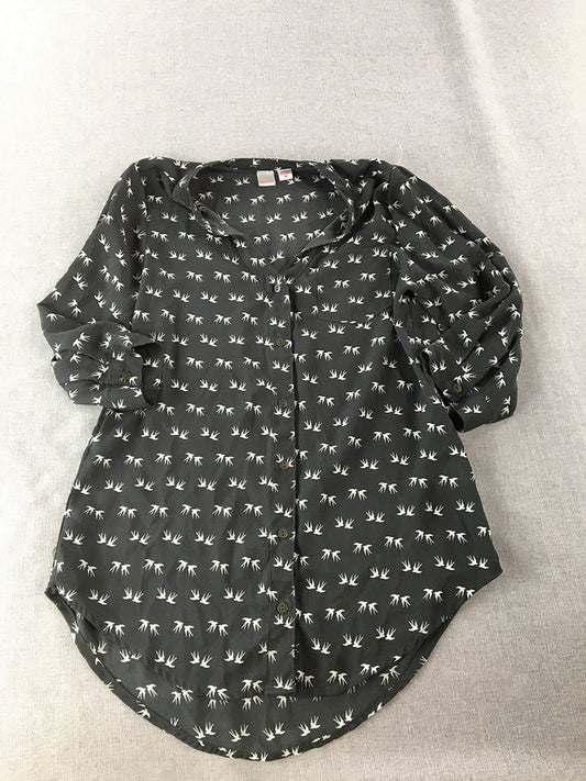 Bongo Womens Shirt Size M Black Bird Pattern Button-Up 3/4 Length Sleeves