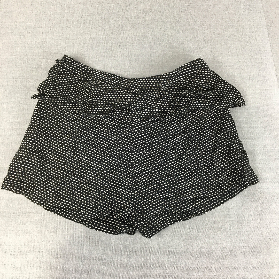 Fate Womens Shorts Size 8 Black Dot Bermuda