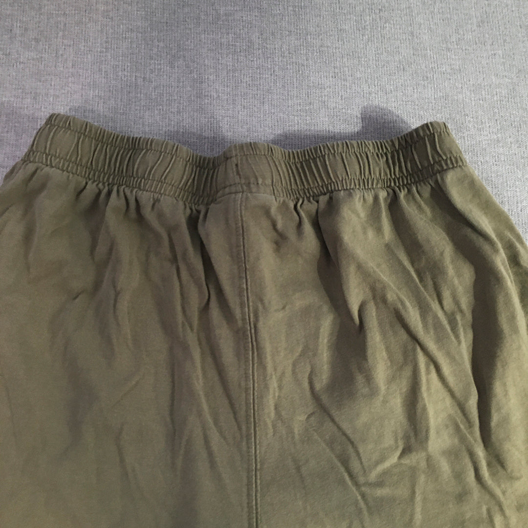 Champion Kids Boys Shorts Size 12 Khaki Green Big Logo Elastic Waist Pockets