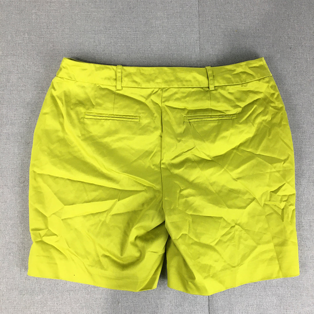 Worthington Womens Shorts Size 4 Modern Fit Green Pockets Pleated