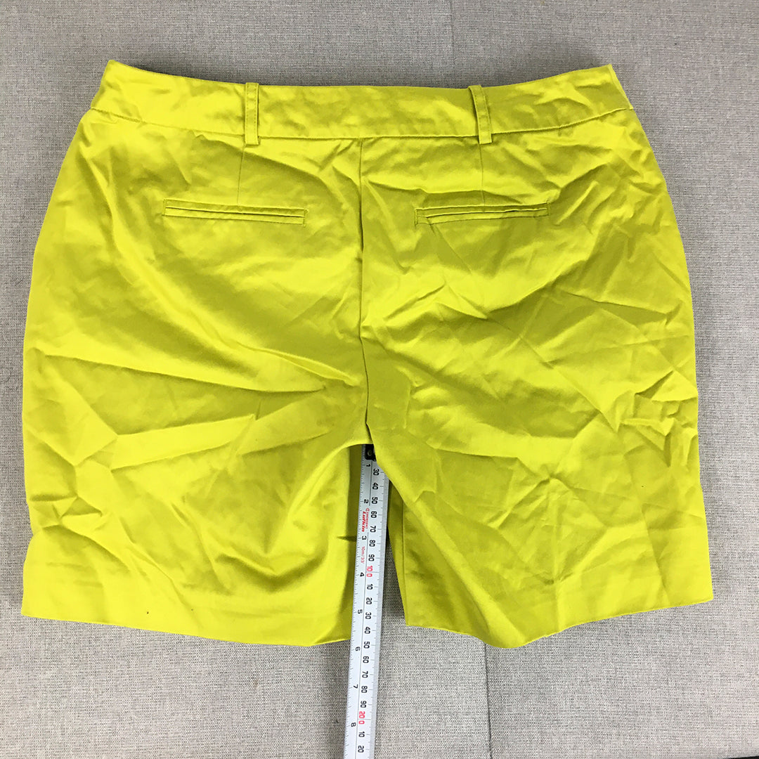 Worthington Womens Shorts Size 4 Modern Fit Green Pockets Pleated