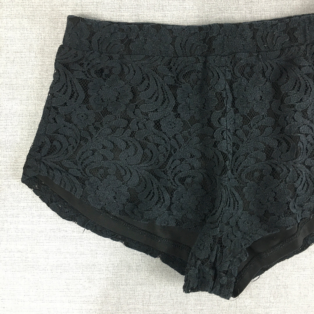 Ambiance Apparel Womens Shorts Size M Navy Blue Floral Lace Bermuda