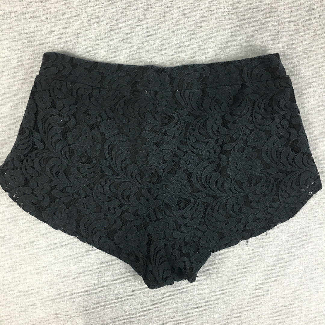 Ambiance Apparel Womens Shorts Size M Navy Blue Floral Lace Bermuda