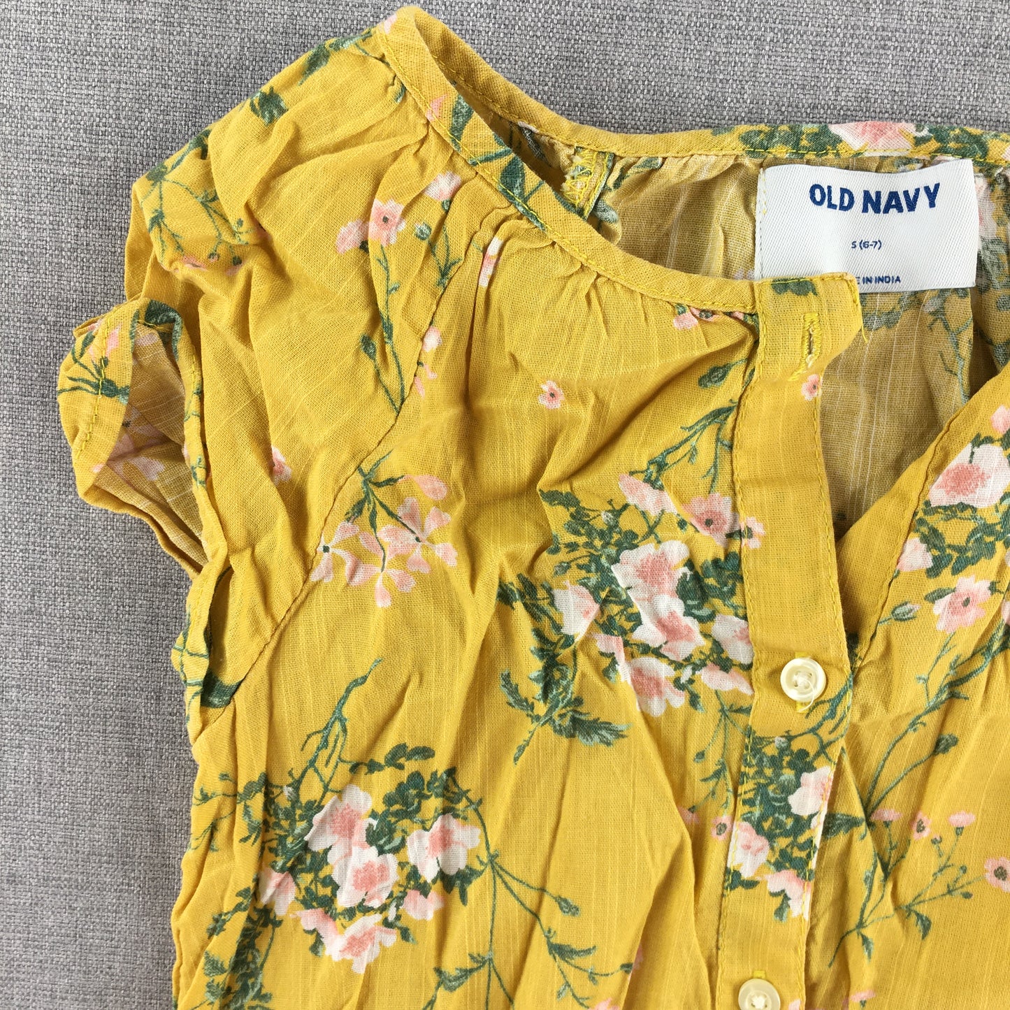 Old Navy Kids Girls Button-Up Shirt Size S (6 - 7 Years) Yellow Floral Top