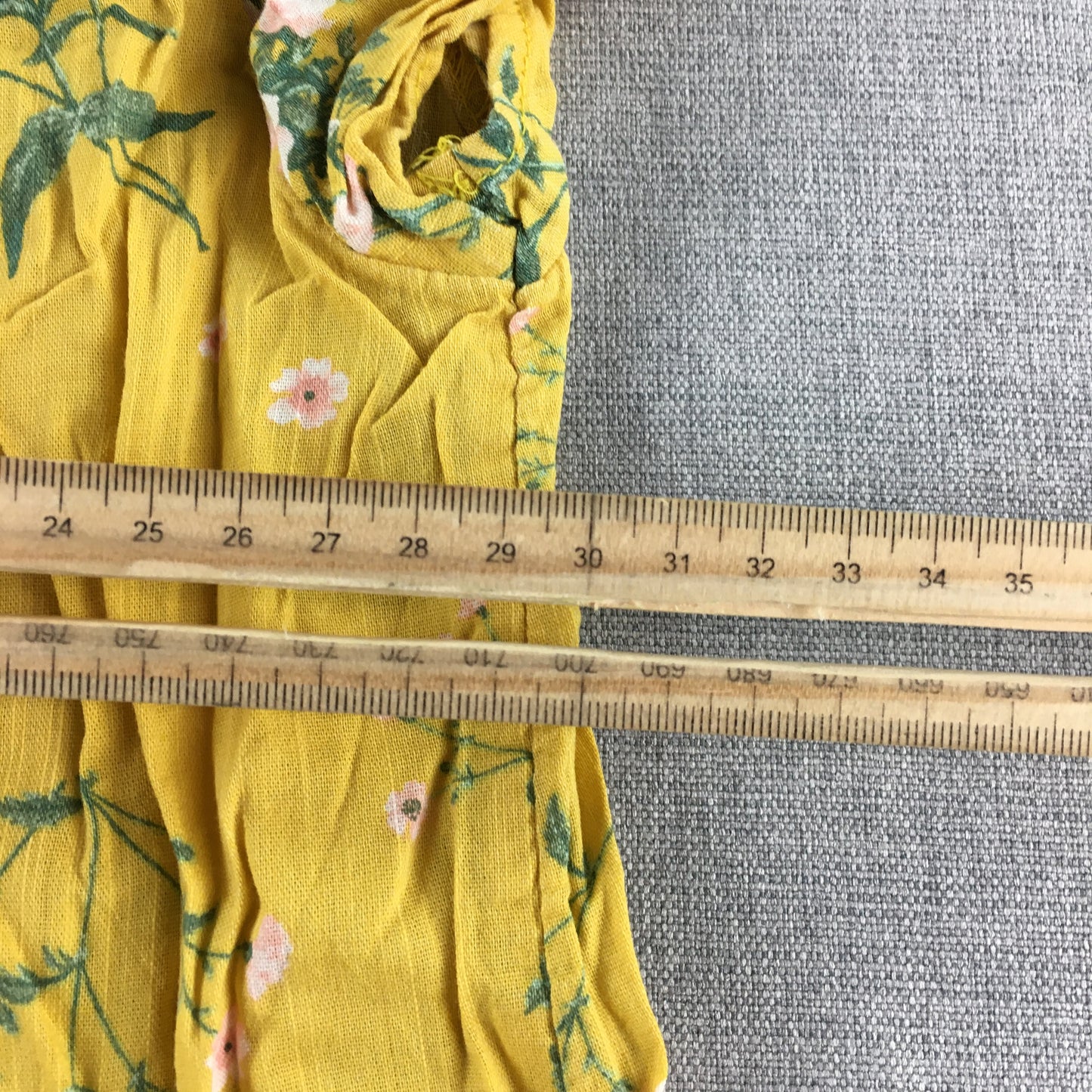 Old Navy Kids Girls Button-Up Shirt Size S (6 - 7 Years) Yellow Floral Top